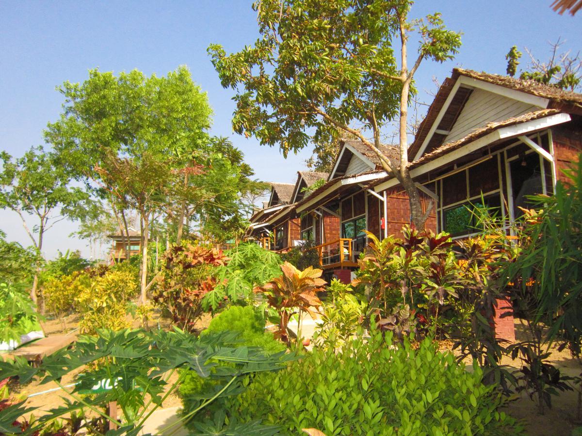 Hill Top Resort Ngwesaung Exterior photo